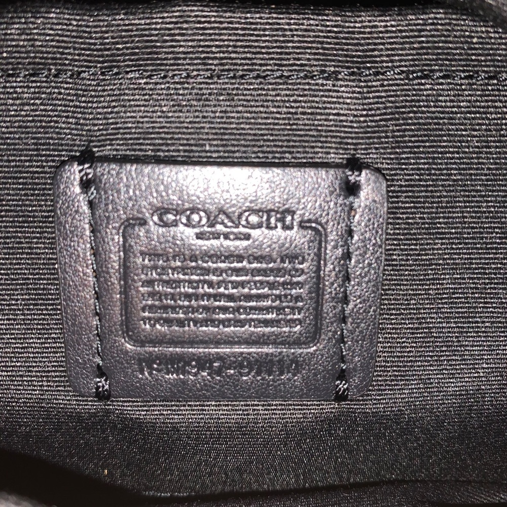 Coach Fannypack (adjustable) - Picture 4 of 8